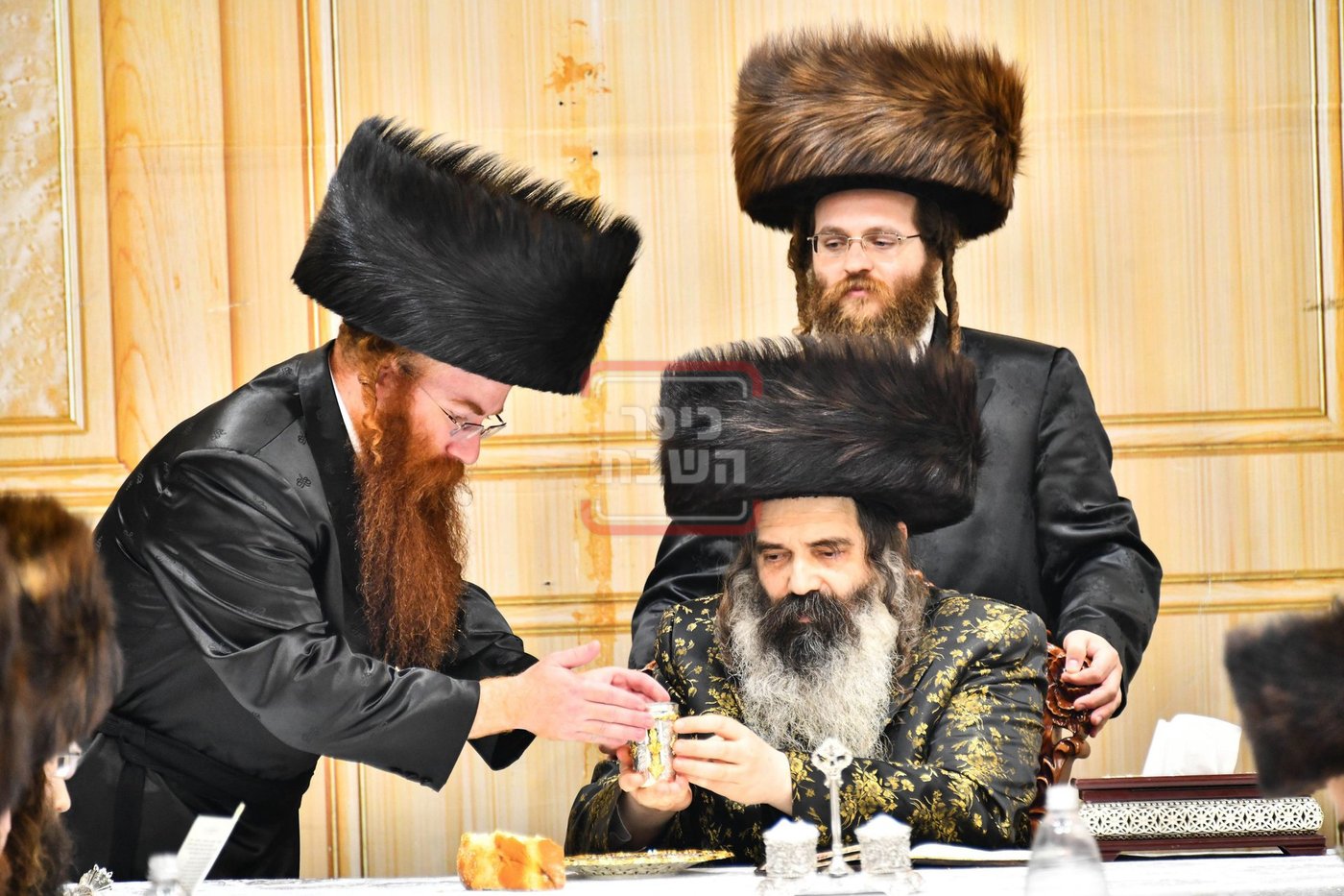 טיש יאר צייט בזוטשקא