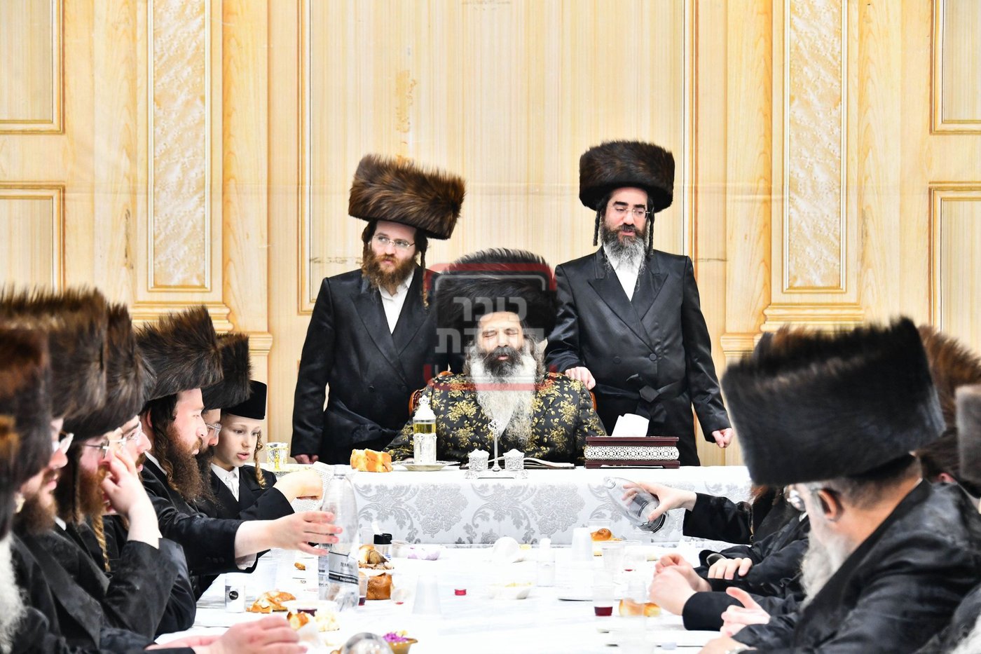 טיש יאר צייט בזוטשקא