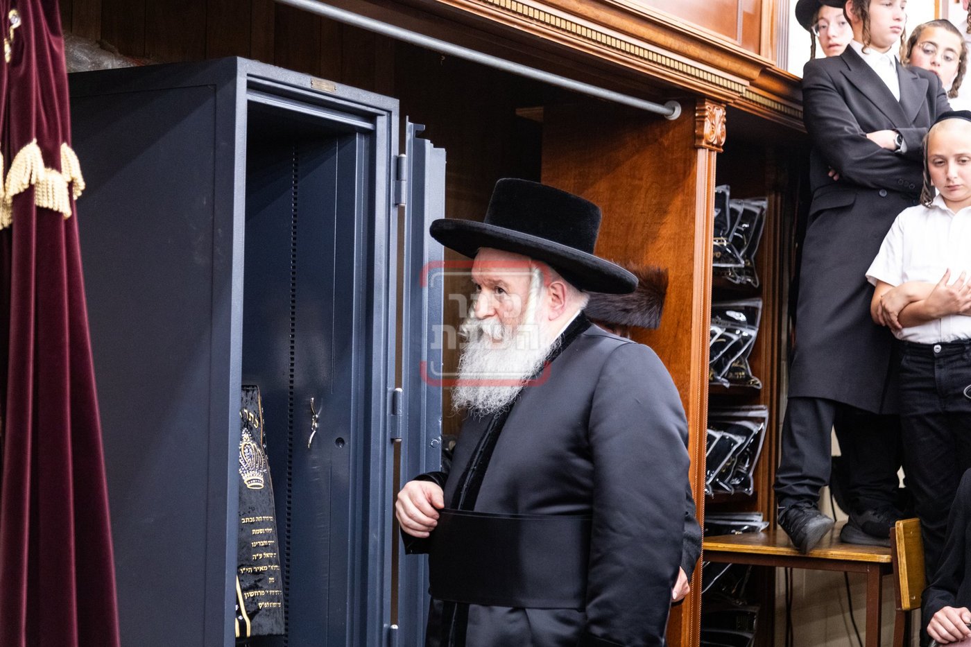הכנסת ספר תורה בבאבוב