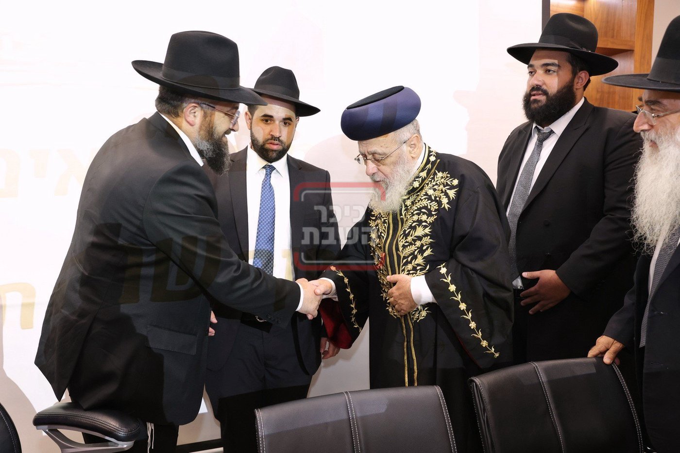 הראש"ל לילדי 'תל אביב': זכות לימוד התורה שלכם, תצילנו מאיראן