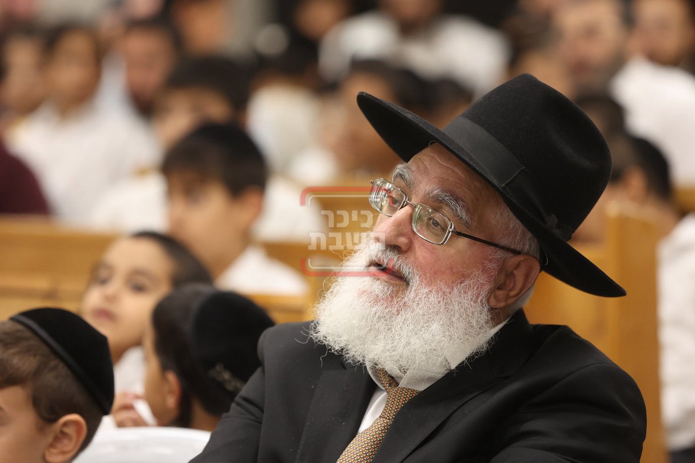הראש"ל לילדי 'תל אביב': זכות לימוד התורה שלכם, תצילנו מאיראן