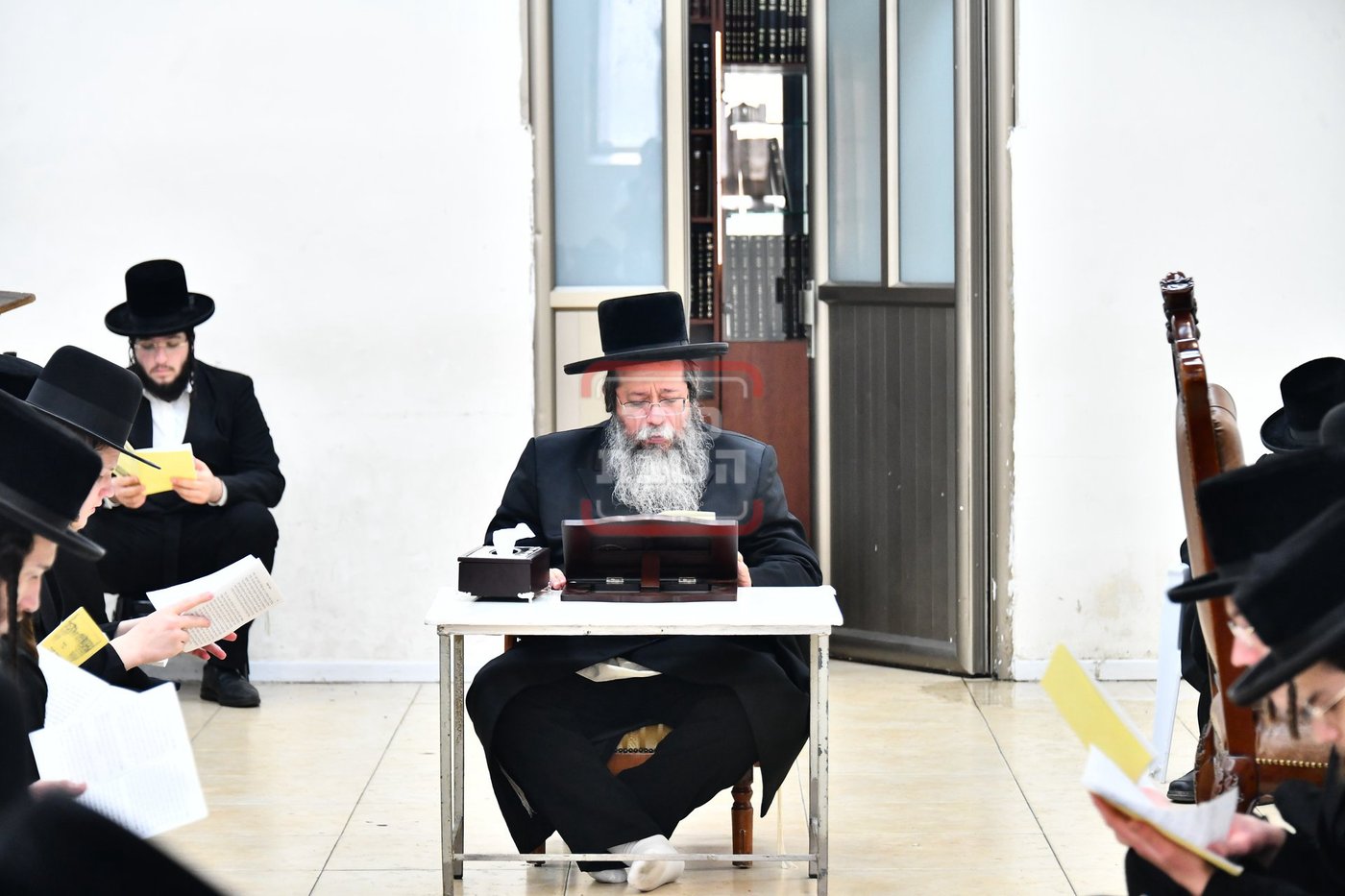 האדמו"ר משבט הלוי בתיקון חצות
