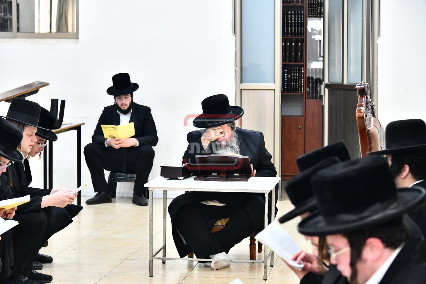 האדמו"ר משבט הלוי בתיקון חצות