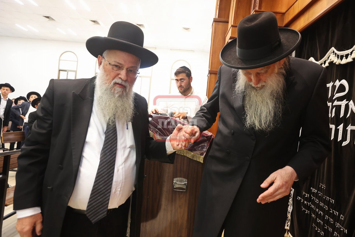 הגאון רבי אהרן פלדמן בשיחה בישיבת 'באר התורה' בבית שמש