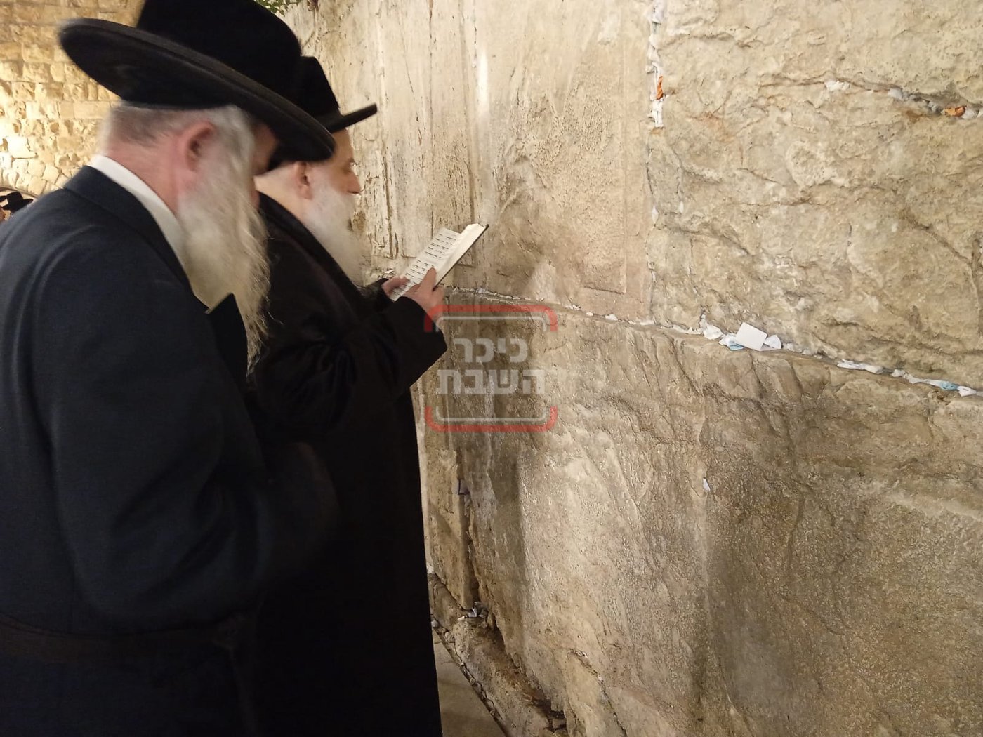 האדמו"ר מבוטשאן בכותל המערבי