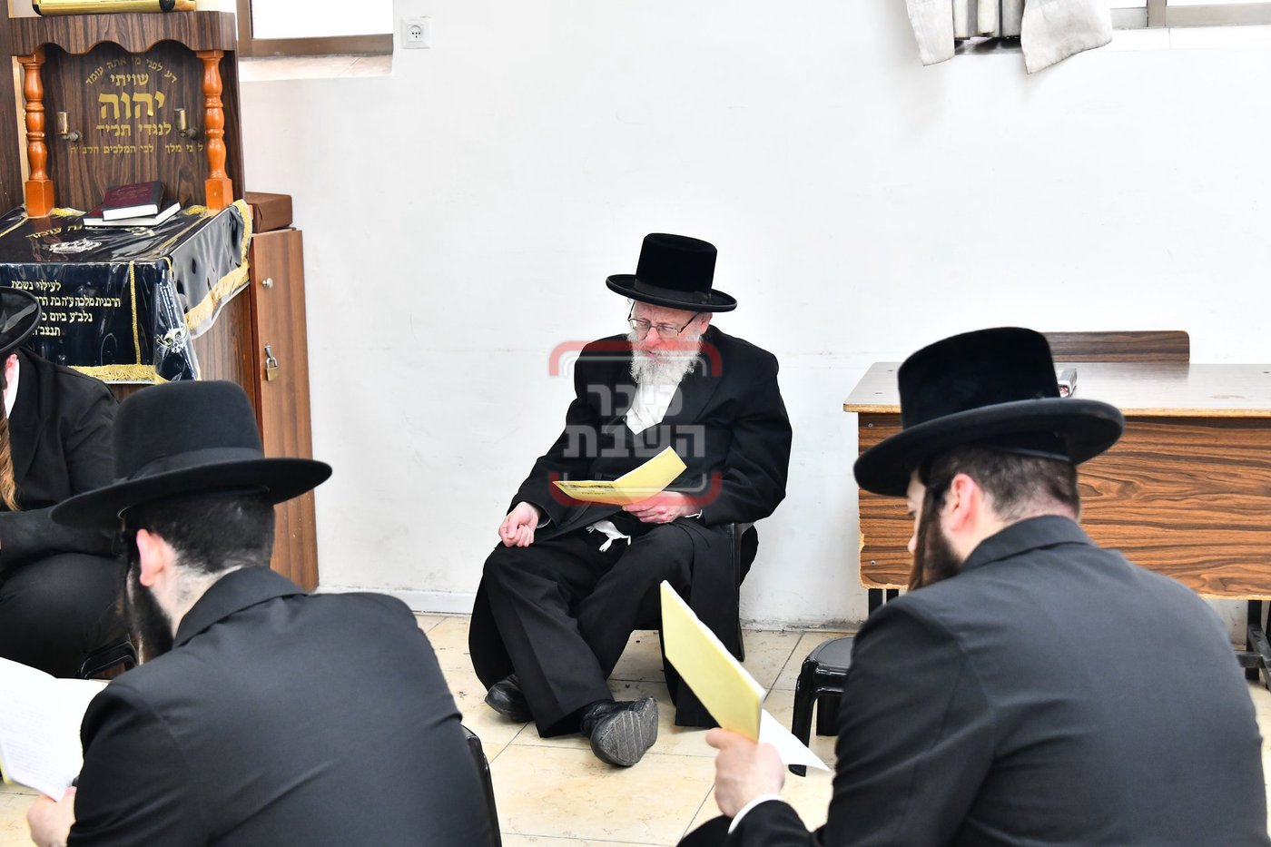 האדמו"ר משבט הלוי בתיקון חצות