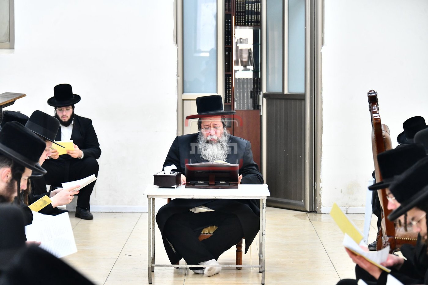 האדמו"ר משבט הלוי בתיקון חצות