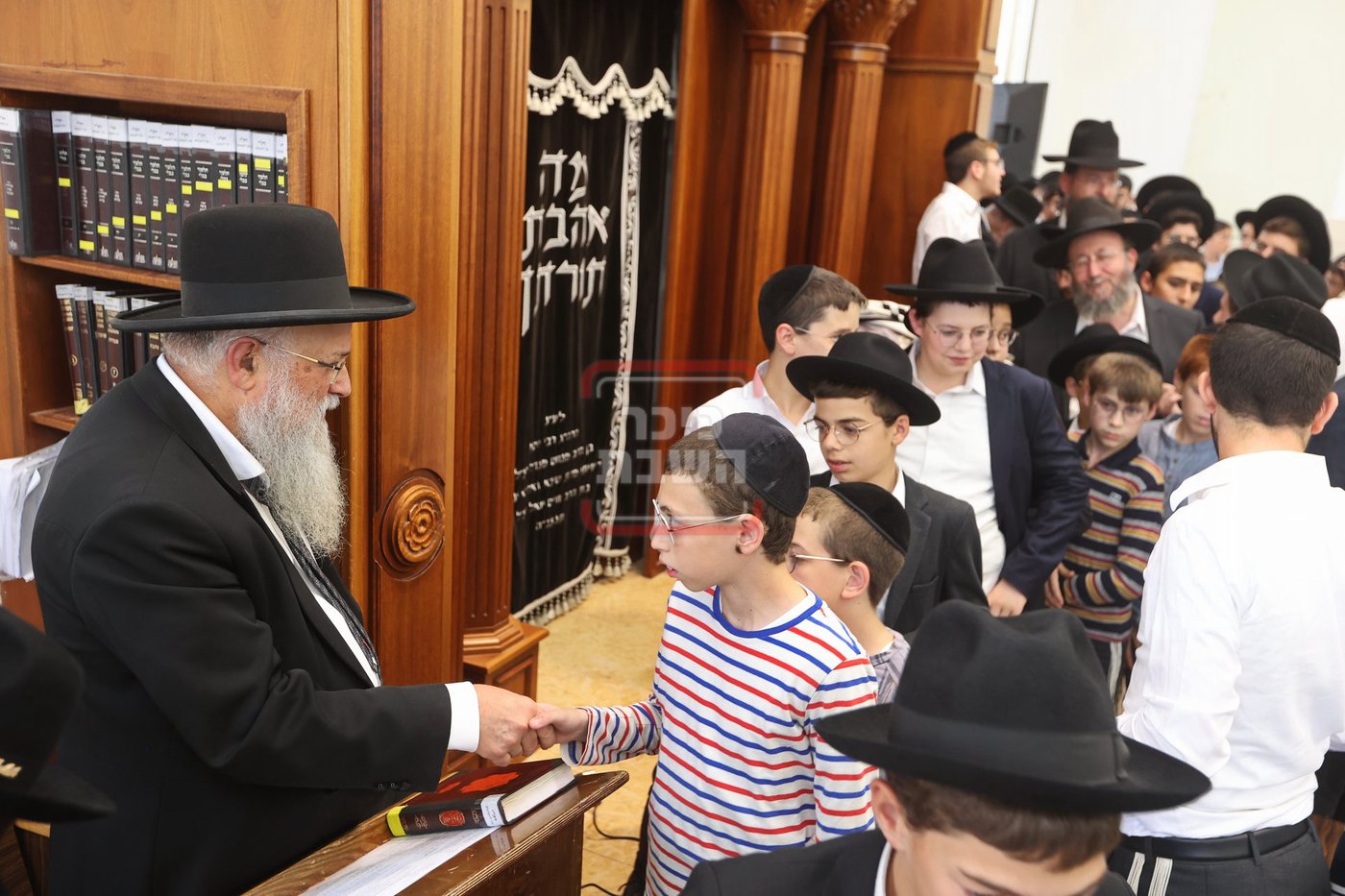 הגאון רבי אהרן פלדמן בשיחה בישיבת 'באר התורה' בבית שמש