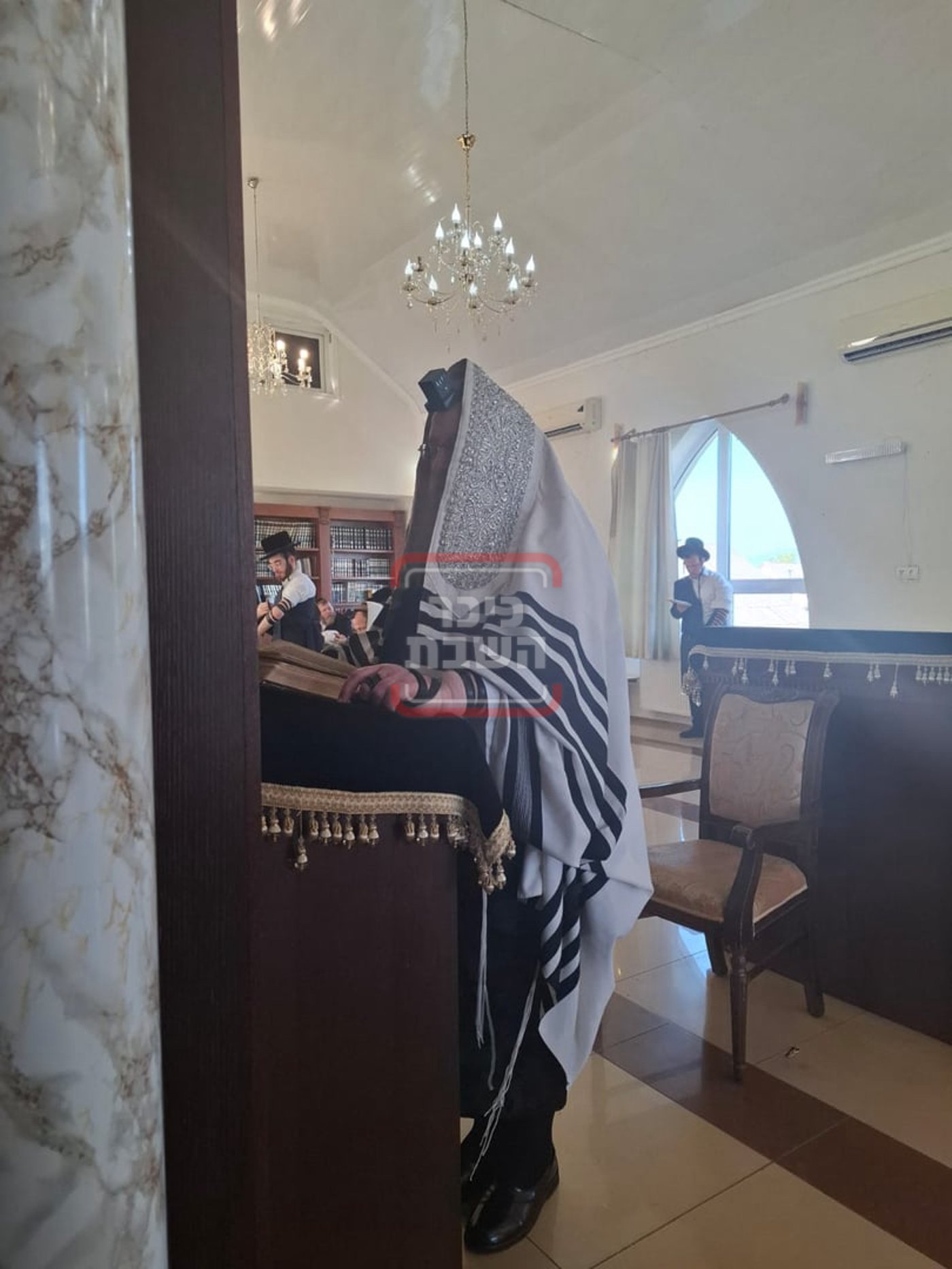האדמו"ר מנדבורנה בציון בבישטנא