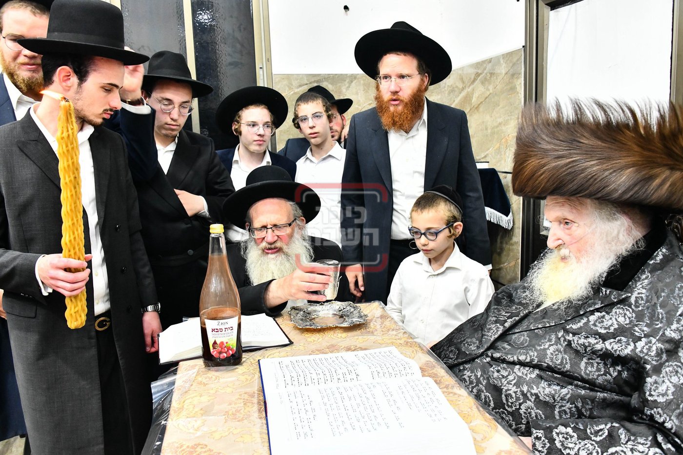 הגר"מ שטרנבוך בשבת בקרב ישיבתו בבית שמש
