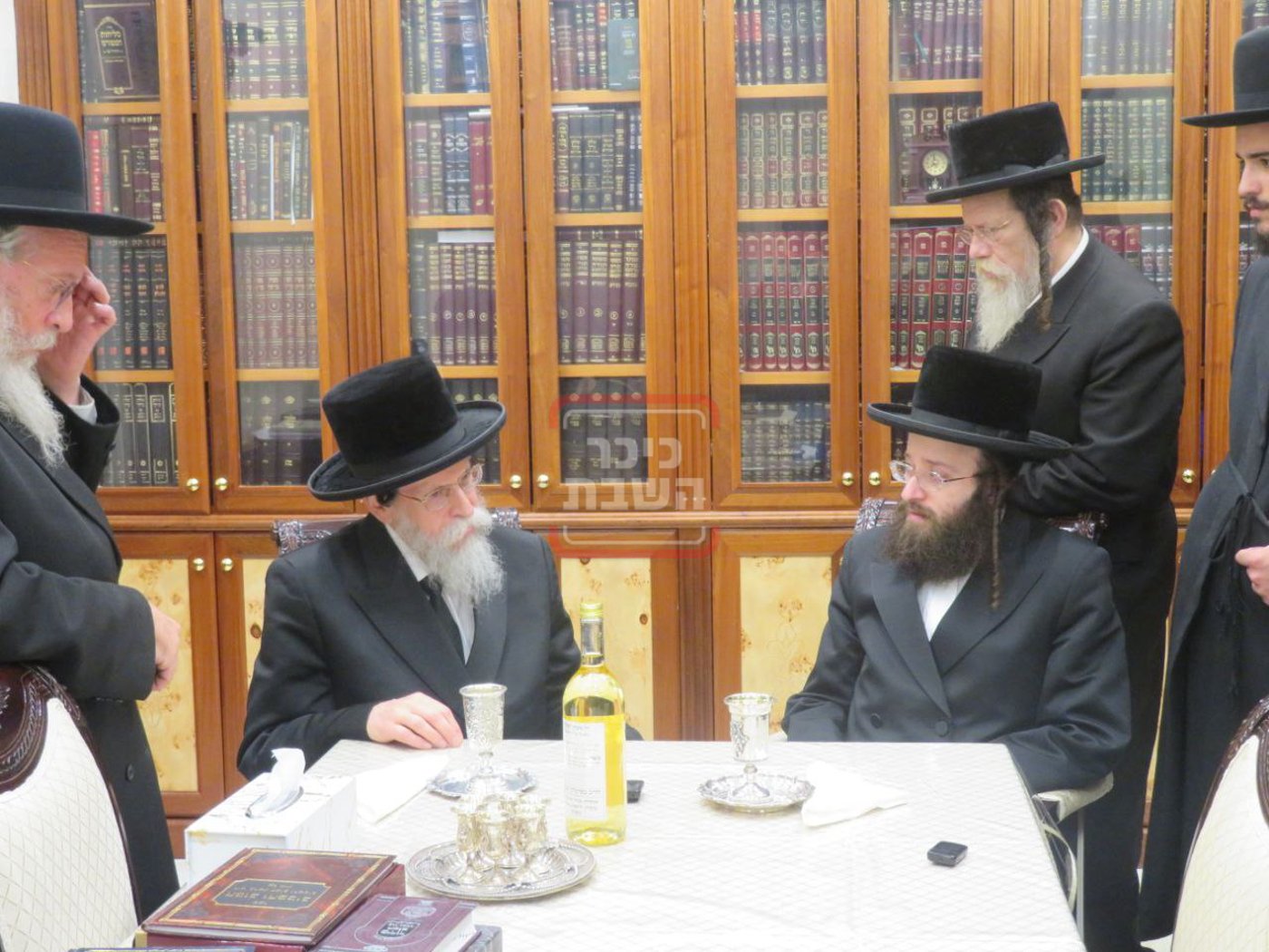 האדמו"ר מקאסוב בביקור אצל האדמו"ר מבאיאן 