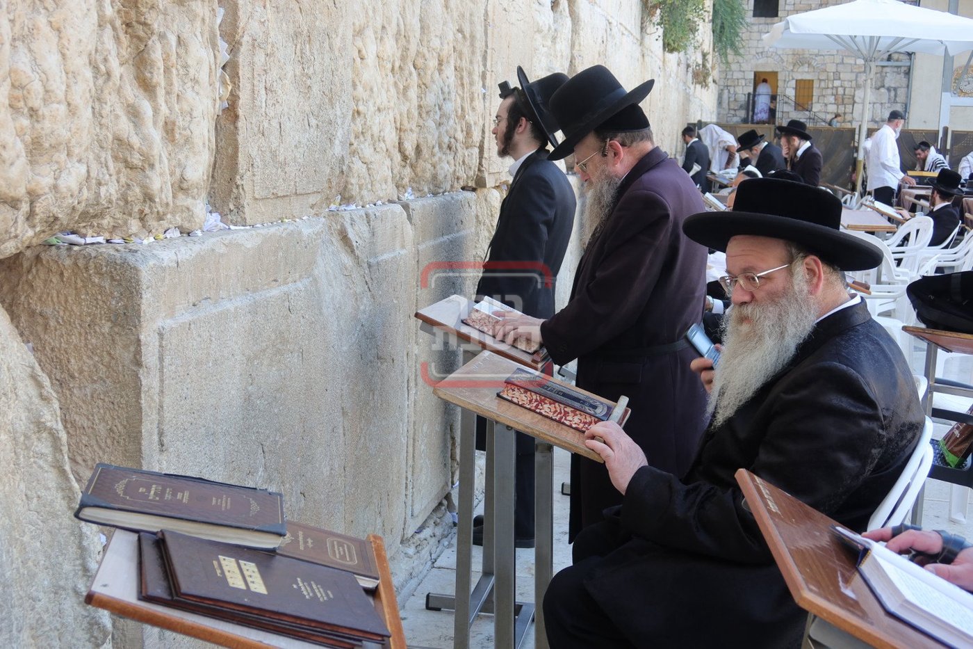 אדמורי"ם ורבנים בכותל המערבי