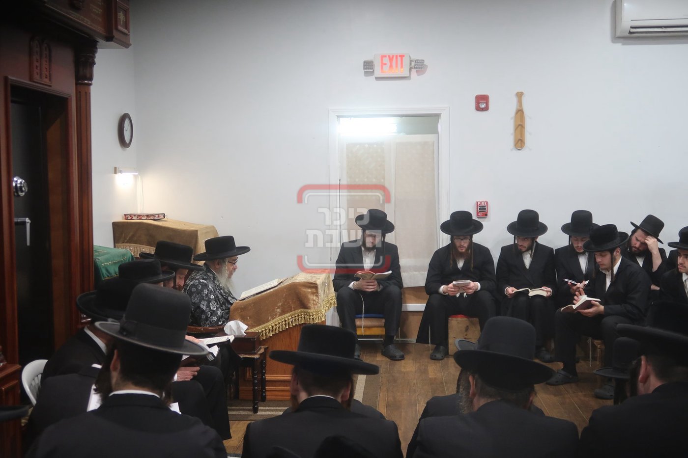תשעה באב בחצה"ק סאטמר 