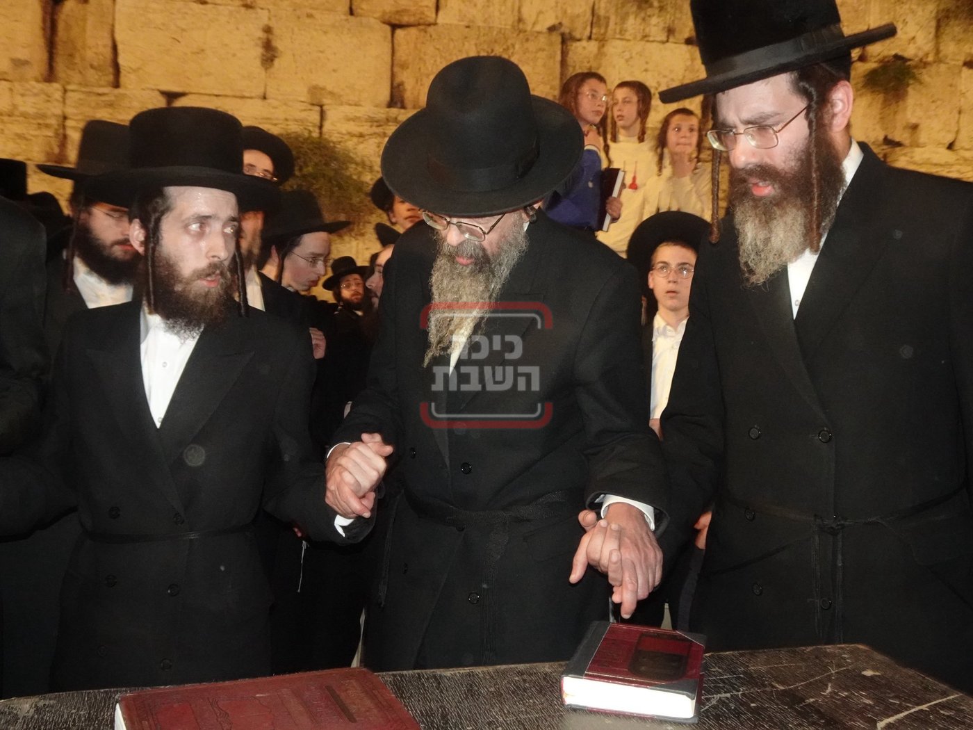 אדמורי"ם ורבנים בכותל המערבי