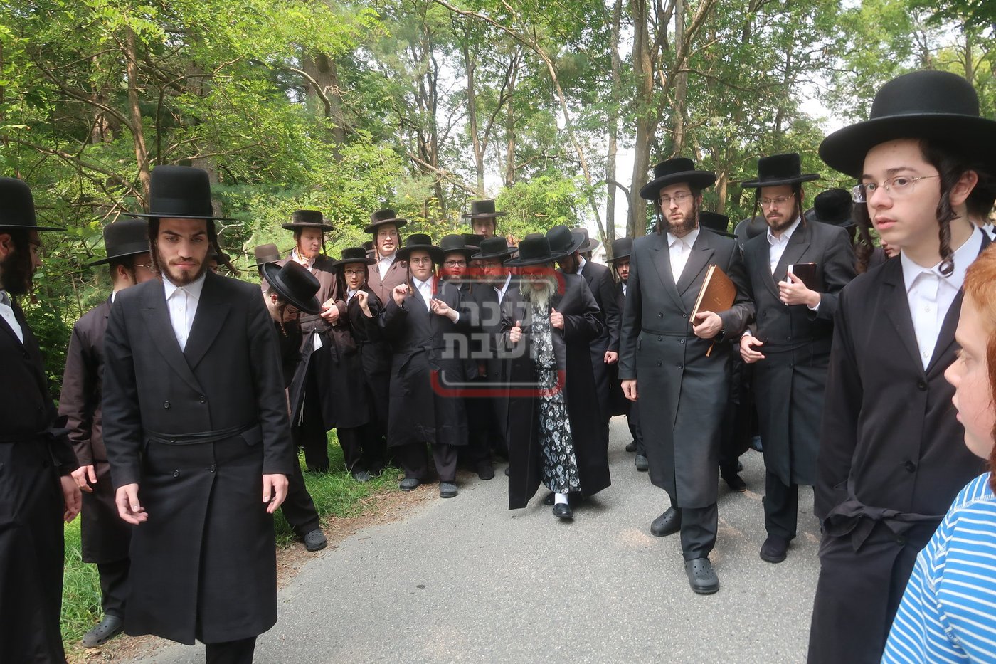 תשעה באב בחצה"ק סאטמר 