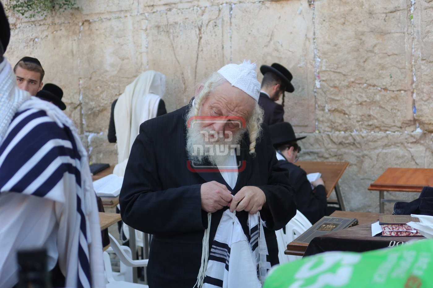 אדמורי"ם ורבנים בכותל המערבי
