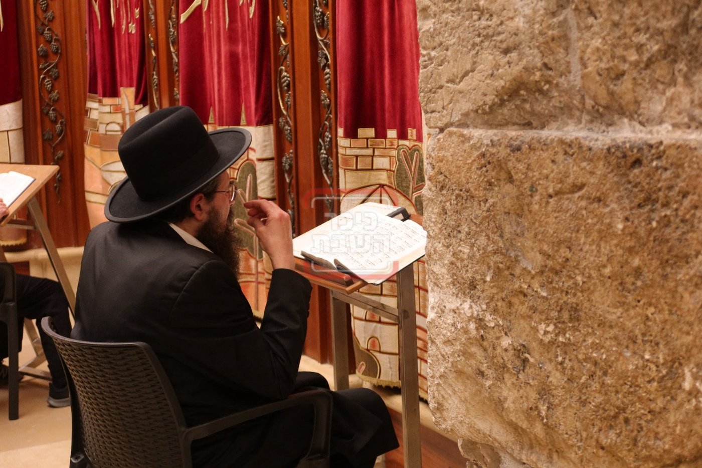 אדמורי"ם ורבנים בכותל המערבי