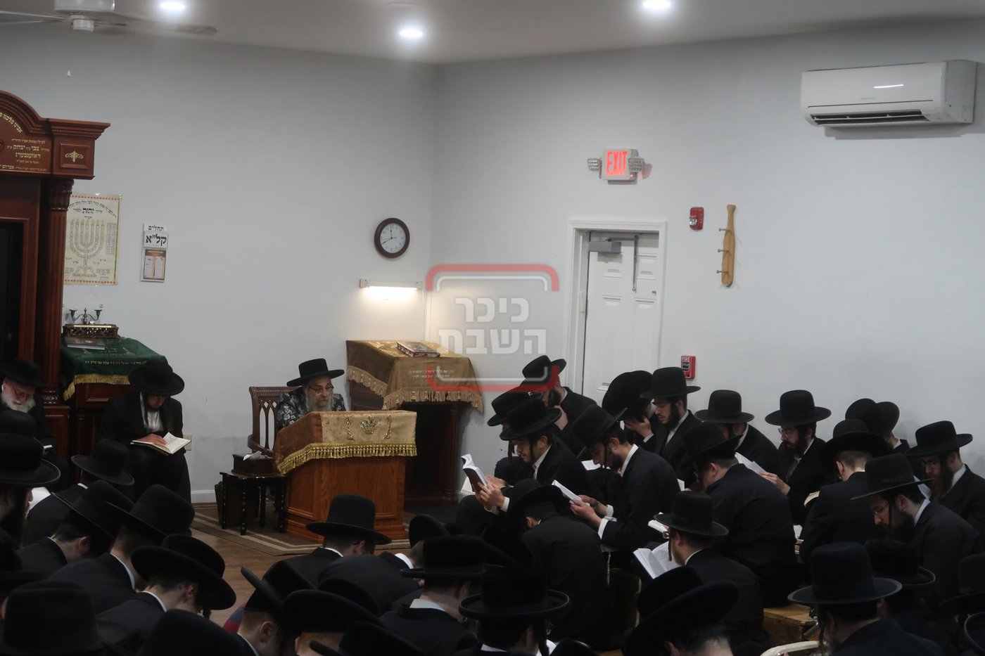 תשעה באב בחצה"ק סאטמר 