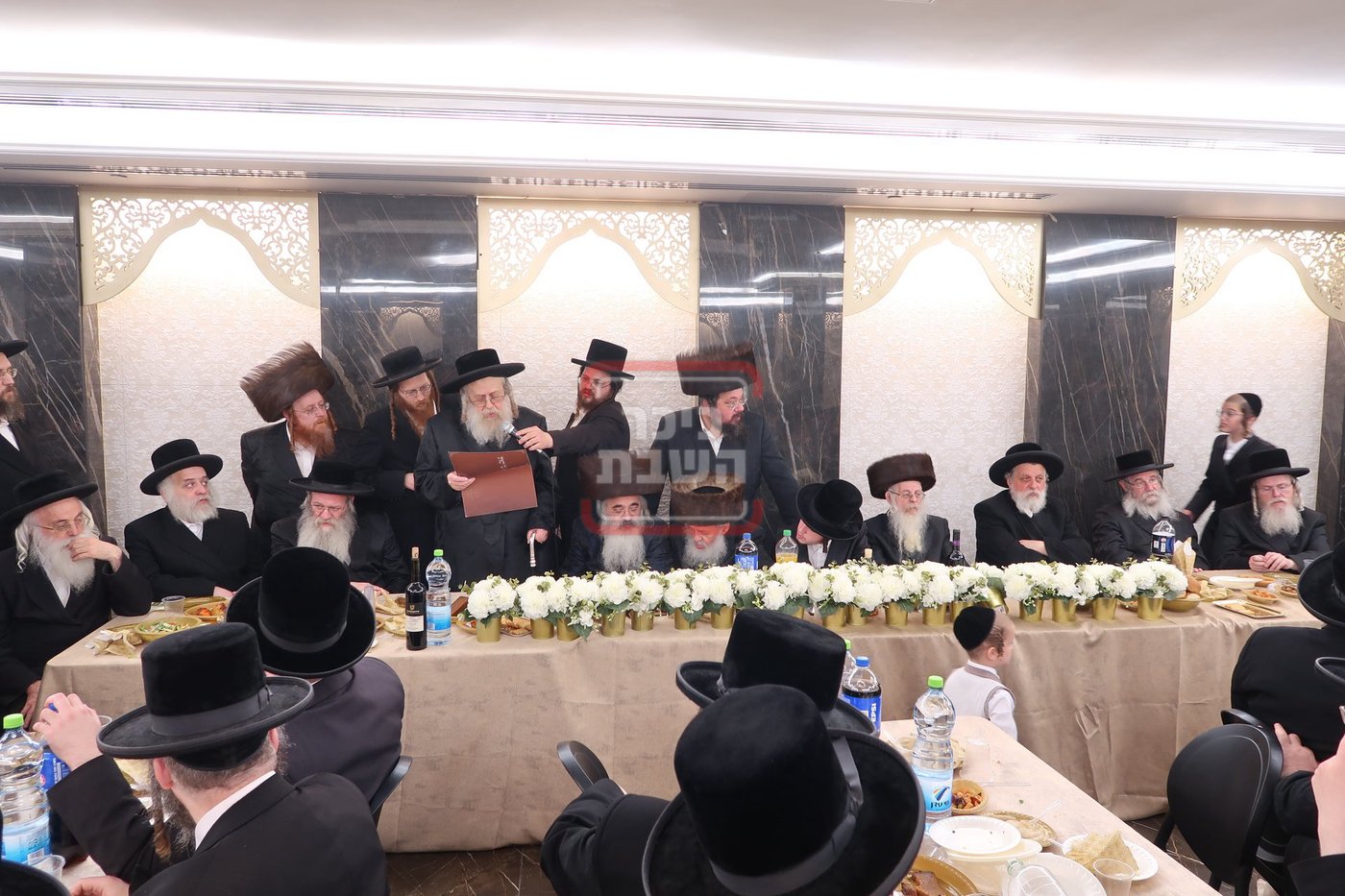 שמחת אירוסי נכדת האדמו"ר מלעלוב 