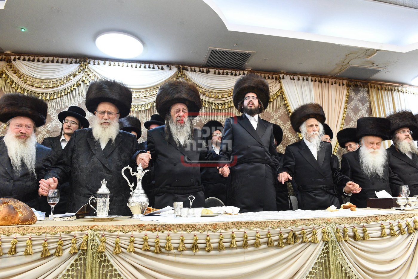 שמחת בית סטריקוב - זוויעהיל - שערי הוראה 