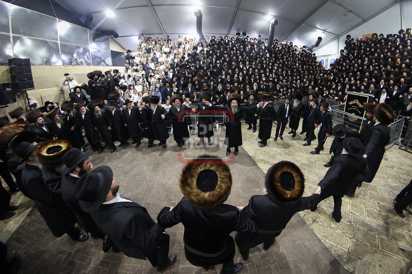 הכנסת ספר תורה בסטוטשין 