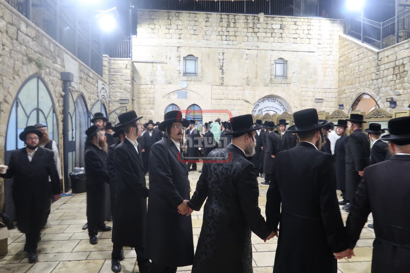 הגה"צ אב"ד ויז'ניץ אלעד במירון