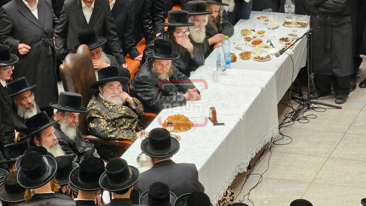 האדמו"ר מויז'ניץ בטיש הילולת בעל ה'דמשק אליעזר'