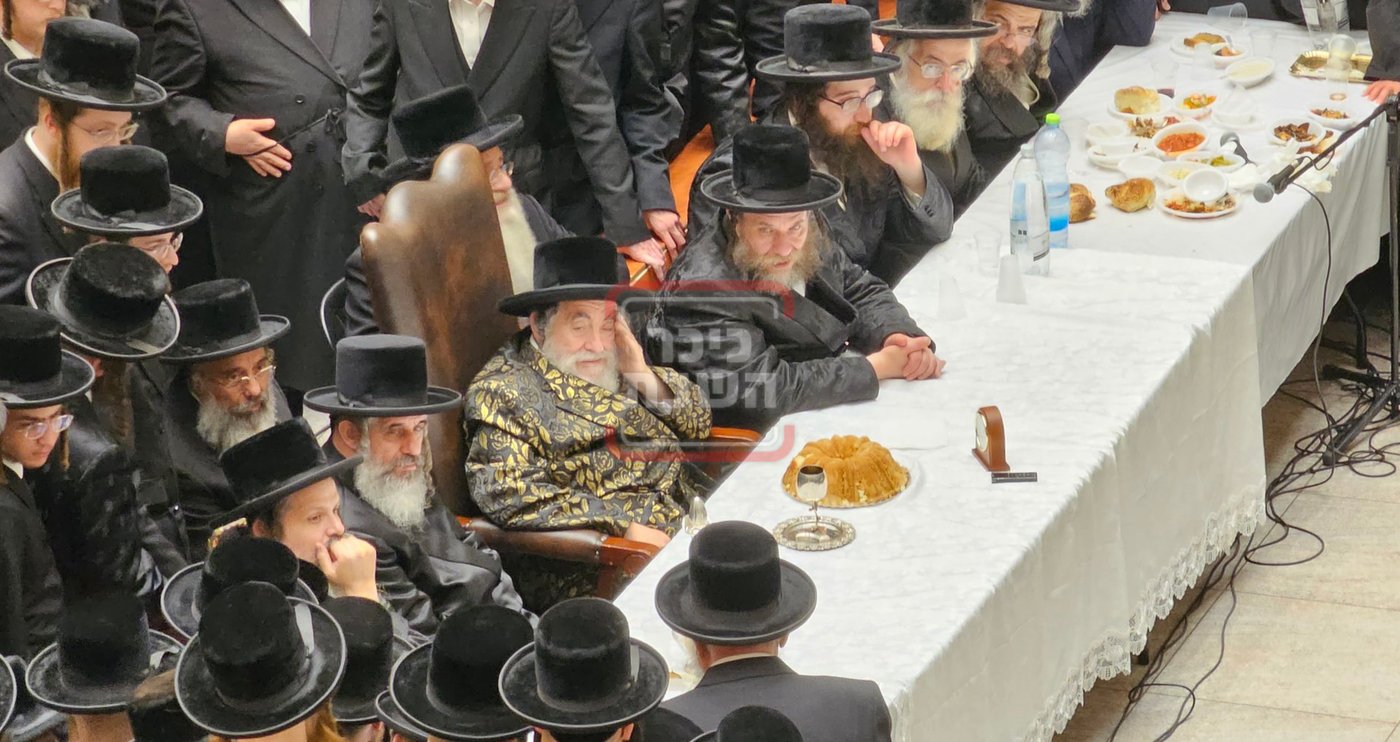 האדמו"ר מויז'ניץ בטיש הילולת בעל ה'דמשק אליעזר'