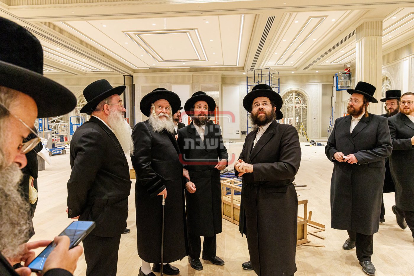 מעמד קביעת מזוזות באולם 'אהלי פרידא' ד'באבוב בב"פ 