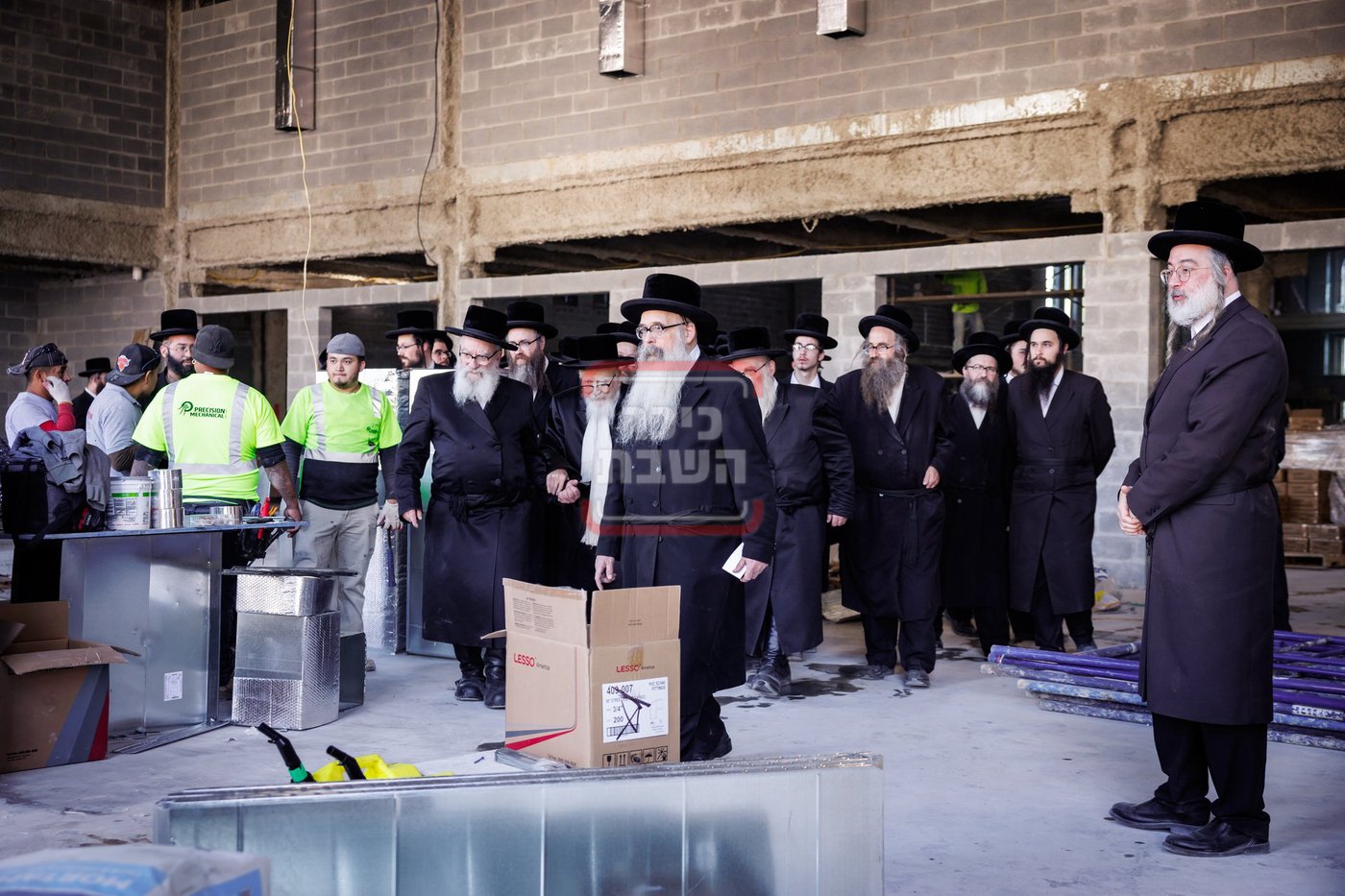 הנחת אבן הפינה למקווה הפרטית של האדמו"ר מסקווירא