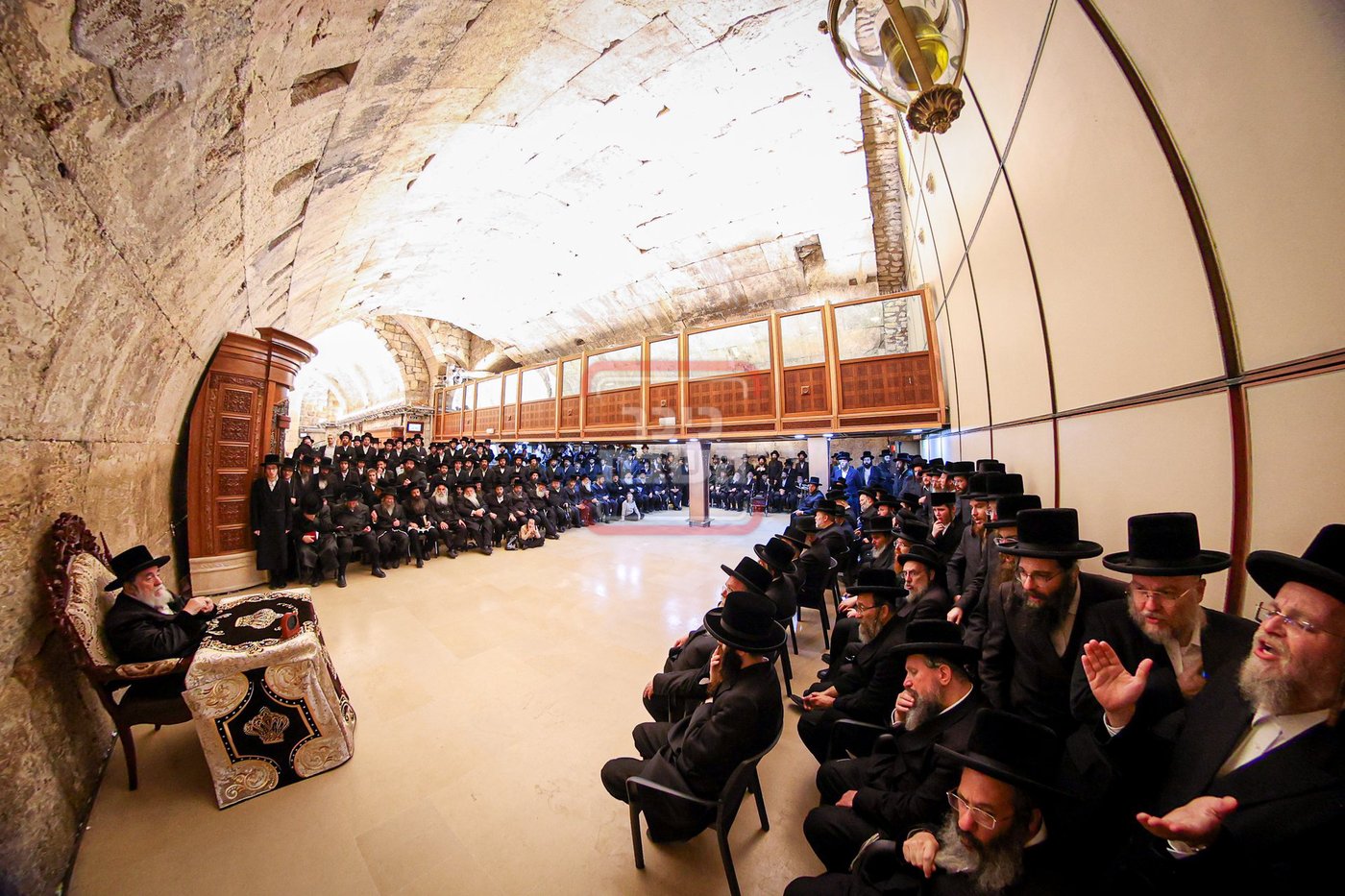 האדמו"ר מויז'ניץ במסע הקודש לעיה"ק ירושלים 
