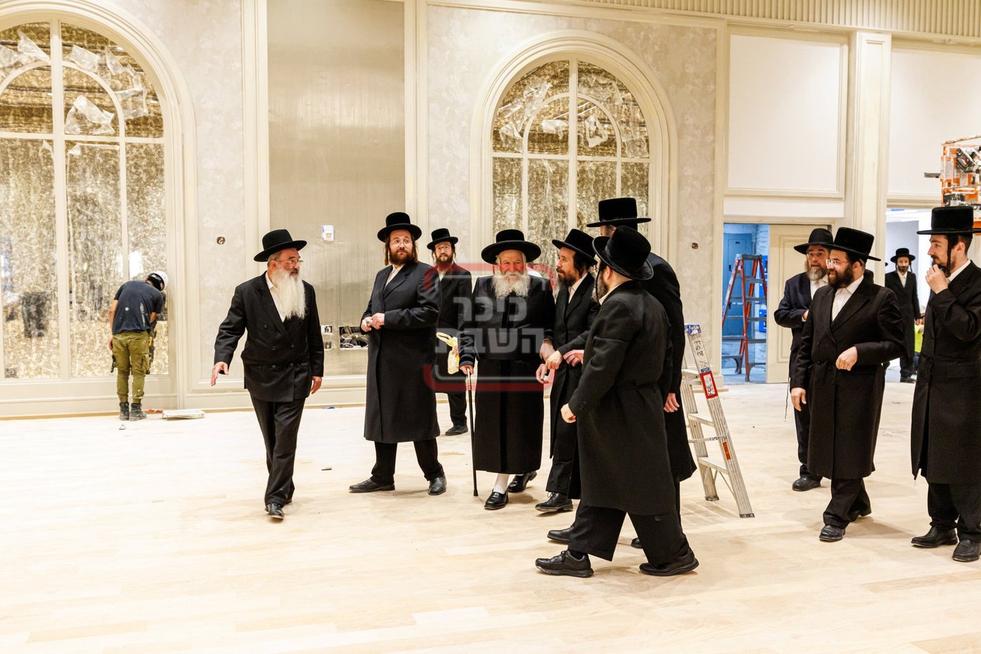 מעמד קביעת מזוזות באולם 'אהלי פרידא' ד'באבוב בב"פ 