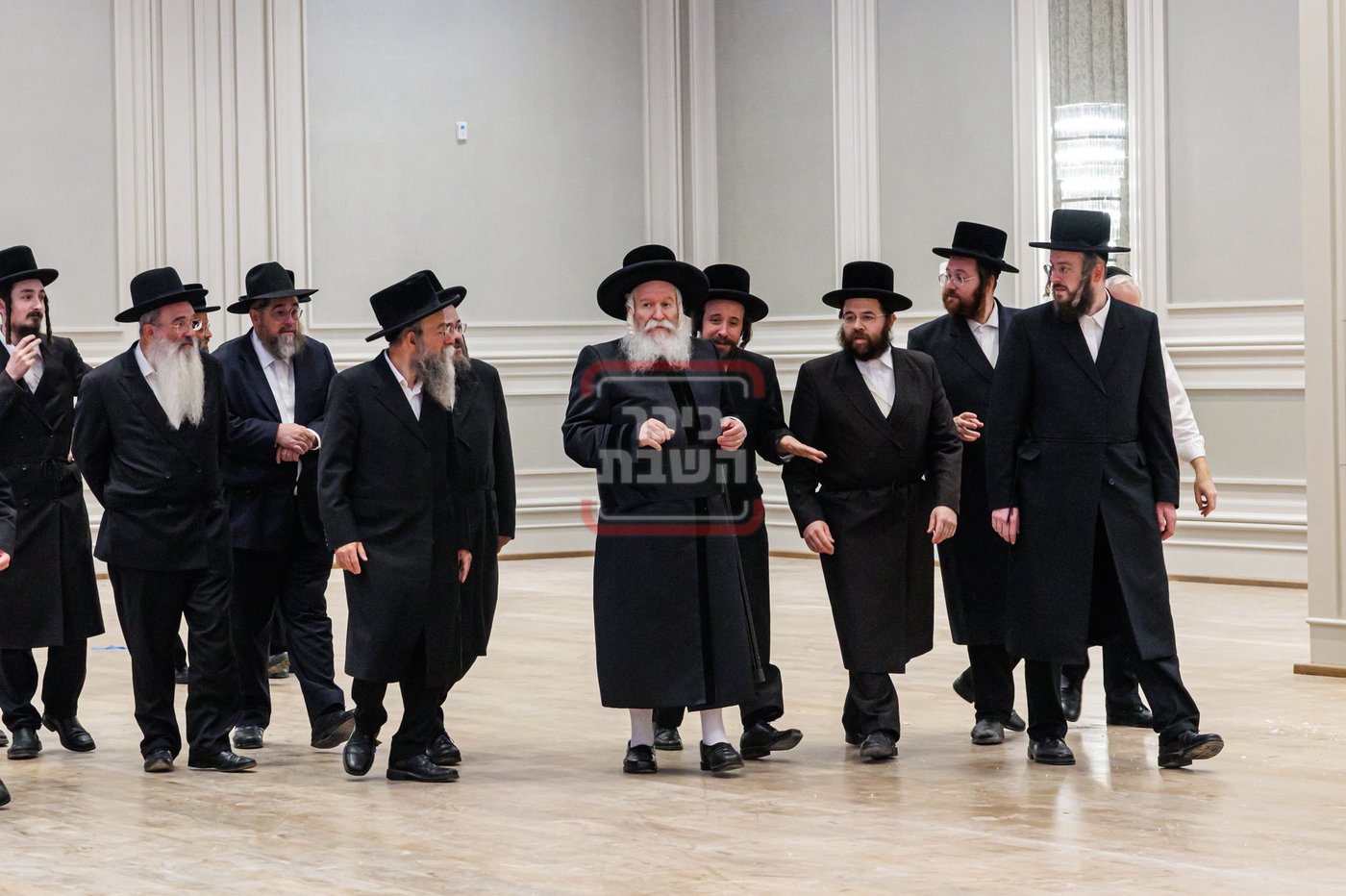 מעמד קביעת מזוזות באולם 'אהלי פרידא' ד'באבוב בב"פ 