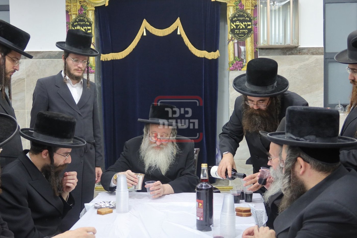 האדמו"ר מביאלה בקבלת קהל ב'קרית גת'