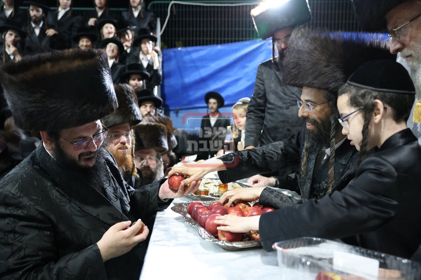 האדמו"ר מזוועהיל בשבת סליחות במירון 