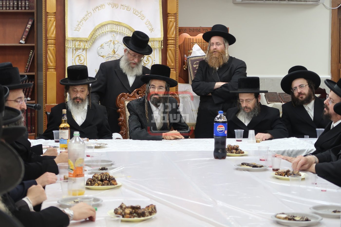 מעמד קביעת מזוזה לביהמ"ד זוויעהיל בביתר 