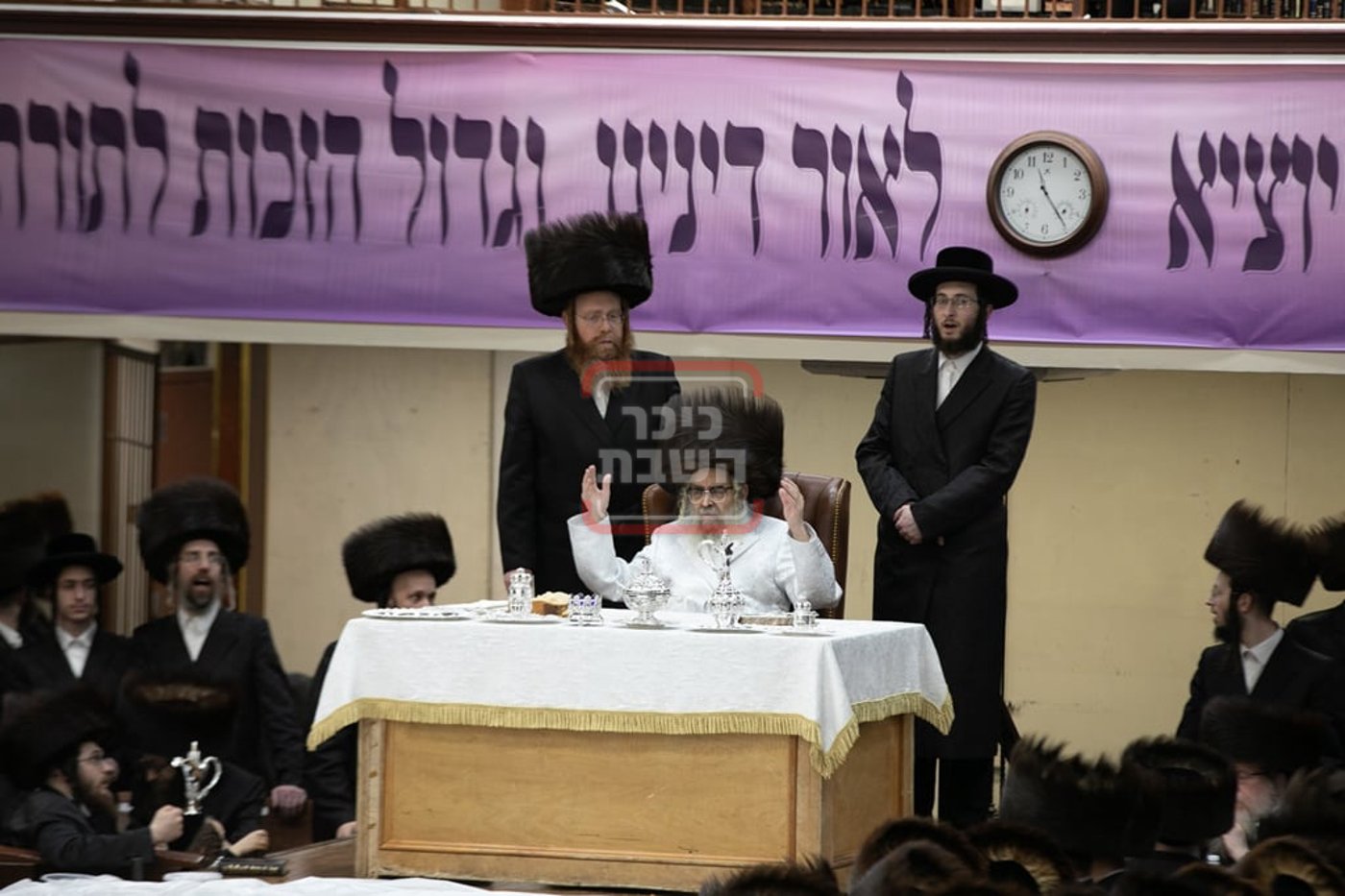 האדמו"ר מסאטמר בטיש ערב ומוצאי יו"כ 
