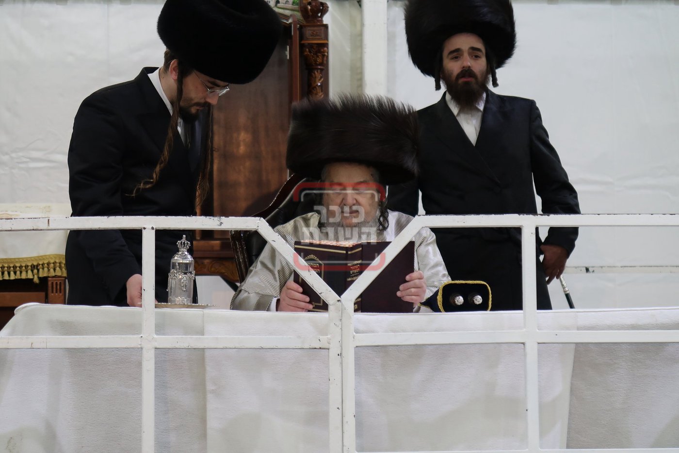 חג הסוכות אצל הגה"צ רבי יעקב מאיר שעכטער