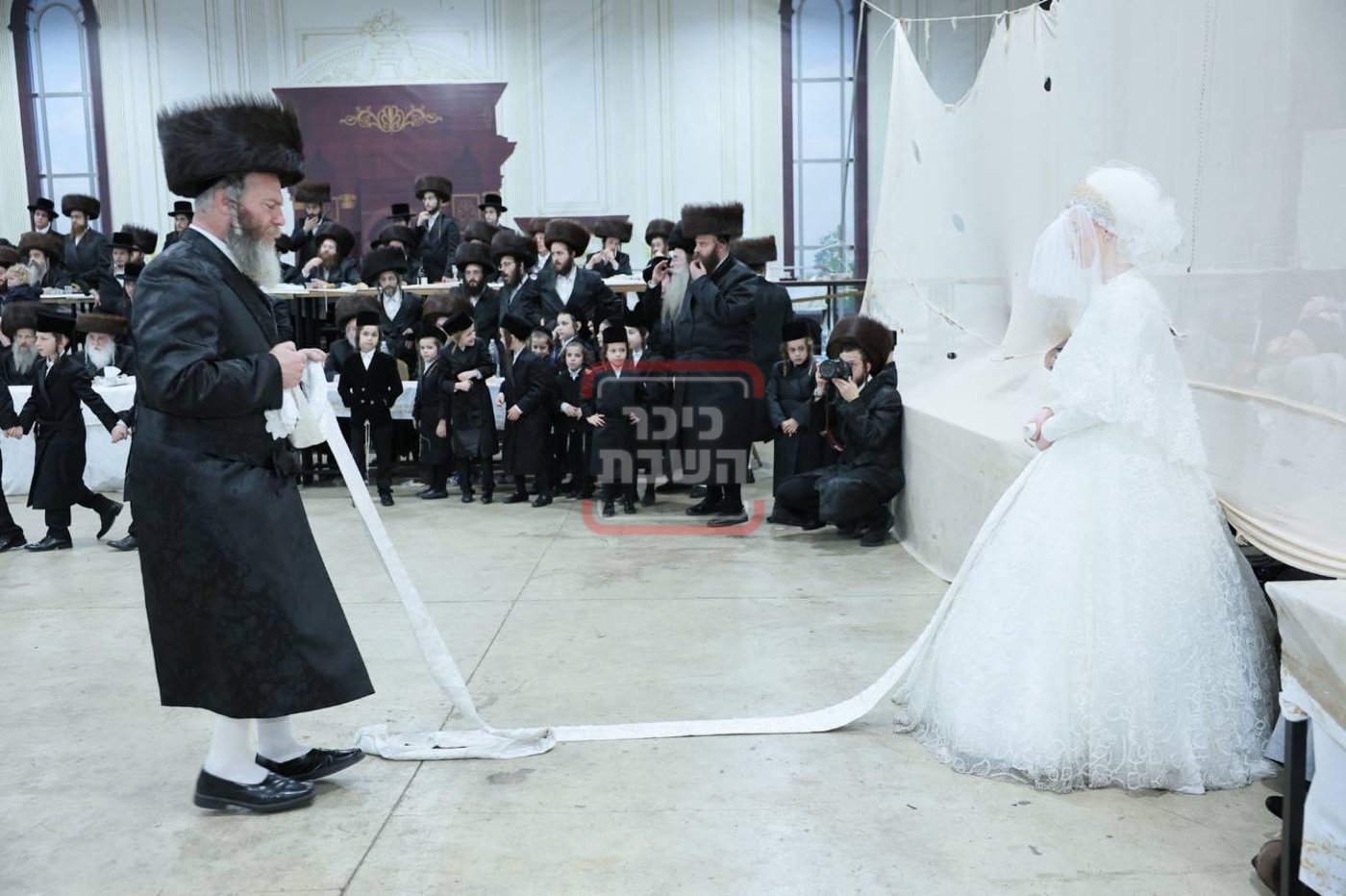 שמחת נישואי נכד האדמו"ר ממחנובקא בעלזא 