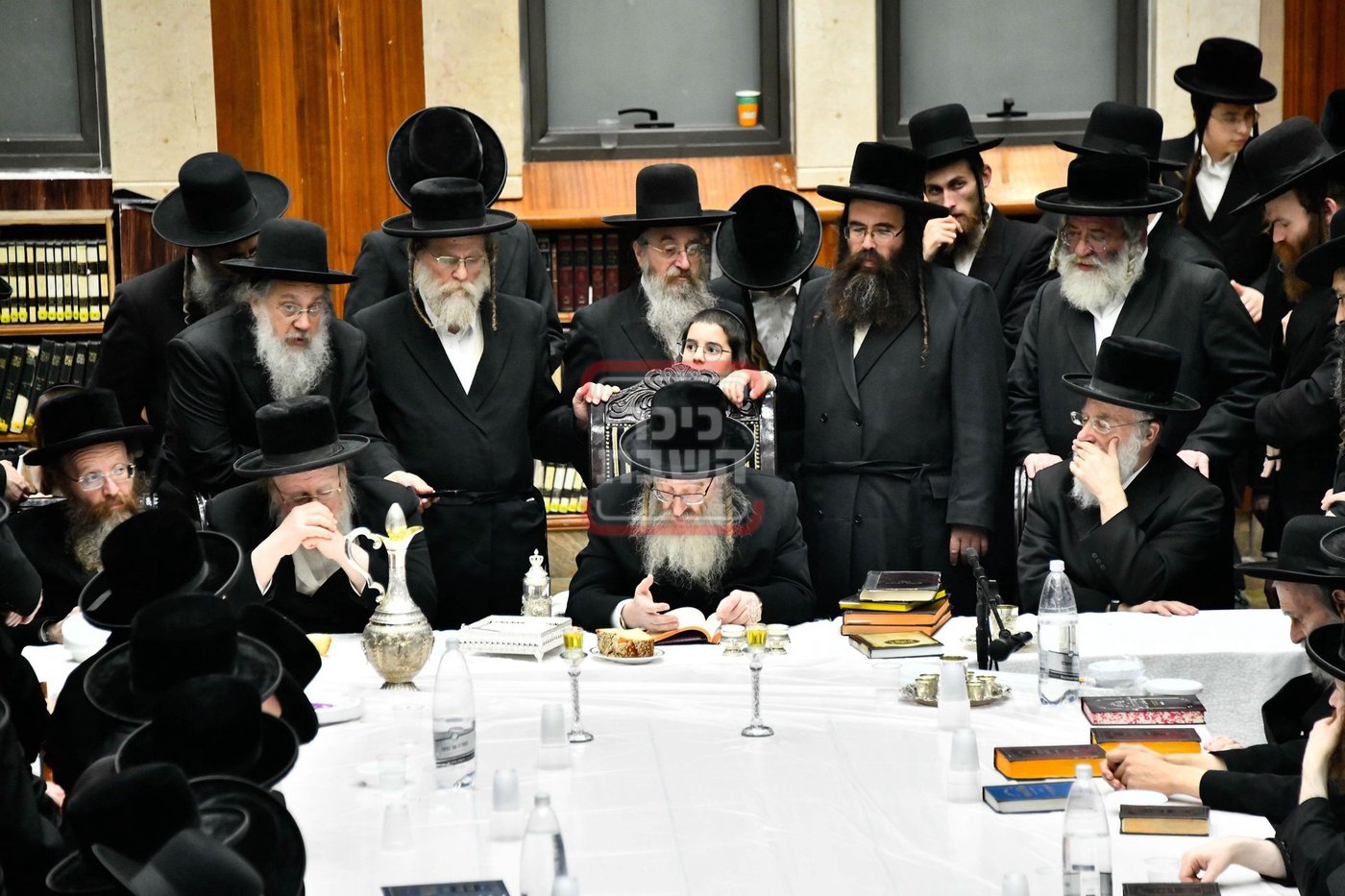 האדמו"ר מביאלה בטיש הילולא 
