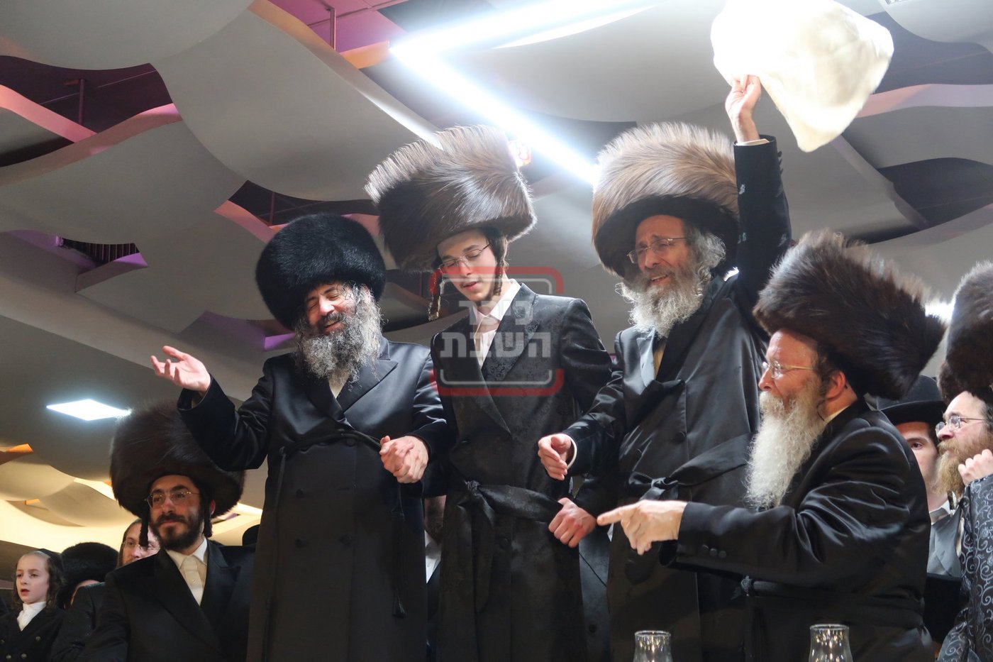 שמחת נישואי נכדת הגה"צ רבי צבי מאיר זילברברג