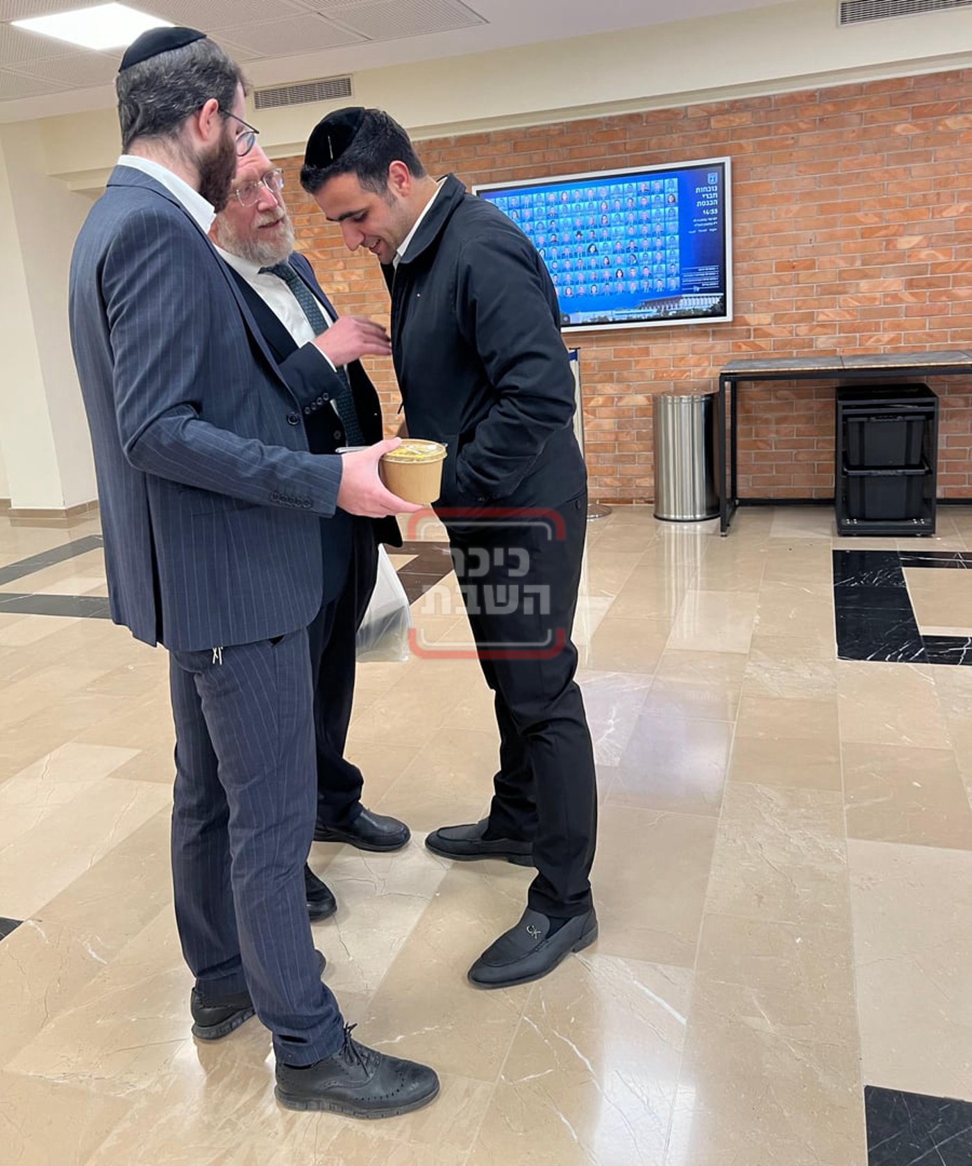 זופניק בכיכר • כל התמונות, הנייעס והחשיפות של השבוע