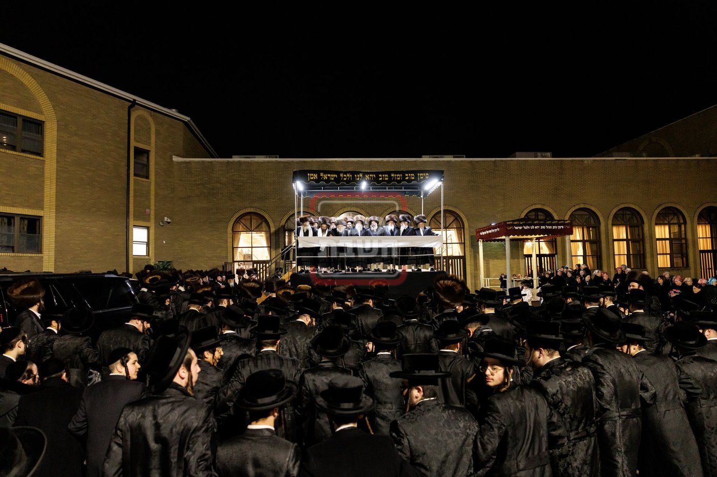 שמחת נישואי נכד האדמו"ר מתולדות צבי דספינקא 