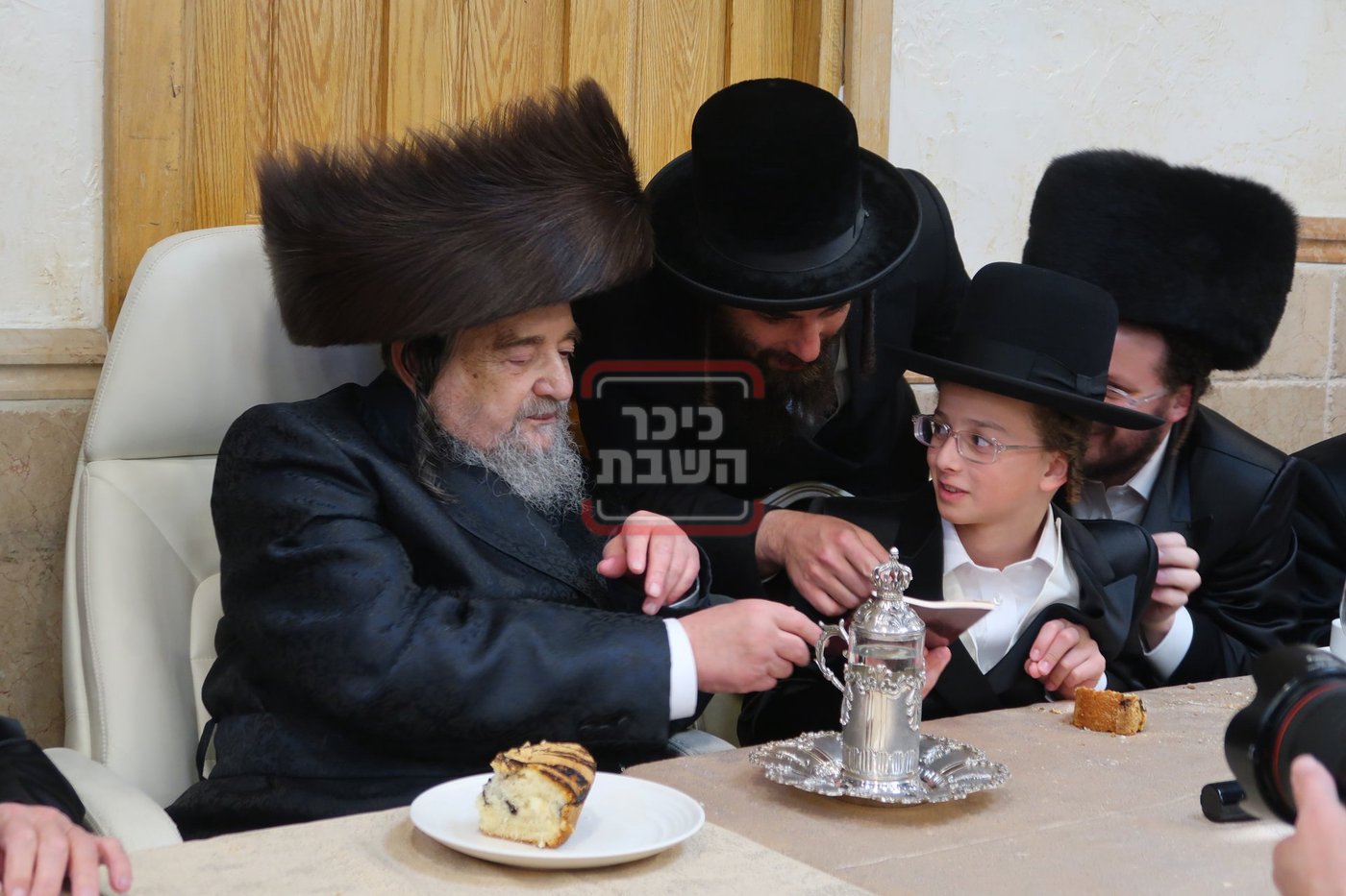 שמחת הבר מצווה לנין הגה"צ רבי יעקב מאיר שכטר