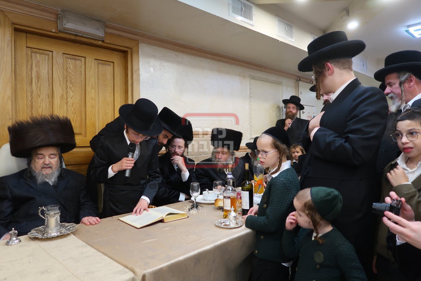 שמחת הבר מצווה לנין הגה"צ רבי יעקב מאיר שכטר