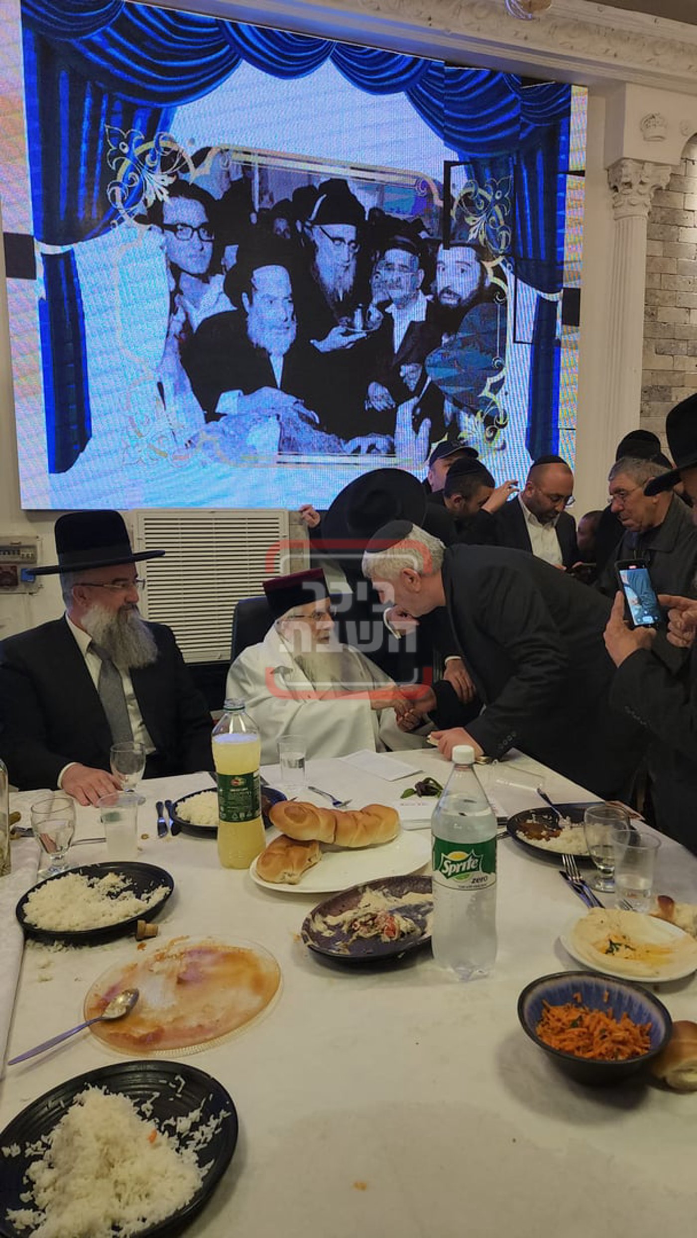 זופניק בכיכר | כל התמונות, הנייעס והחשיפות של השבוע