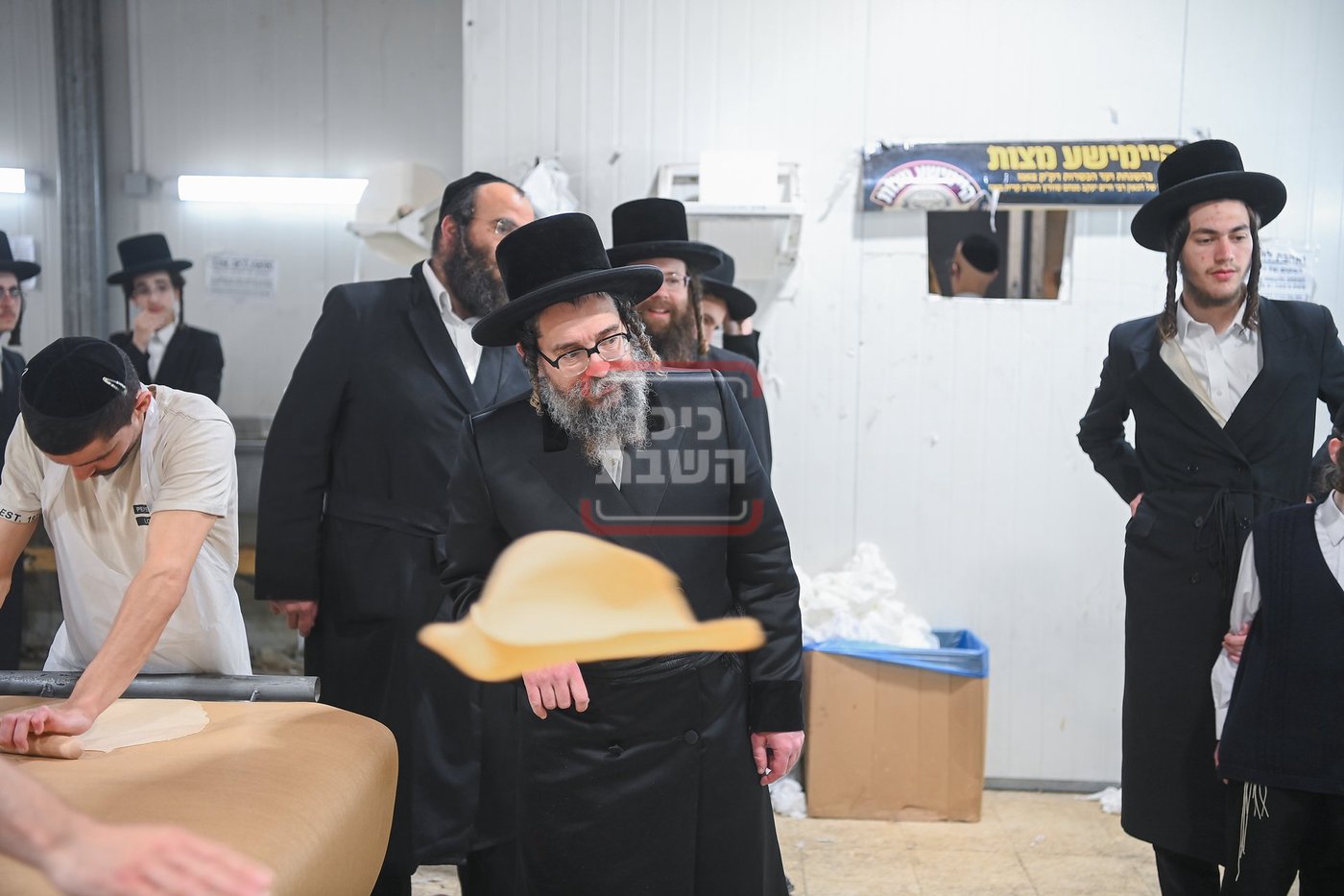 האדמו"ר מסקולען ירושלים באפיית מצות