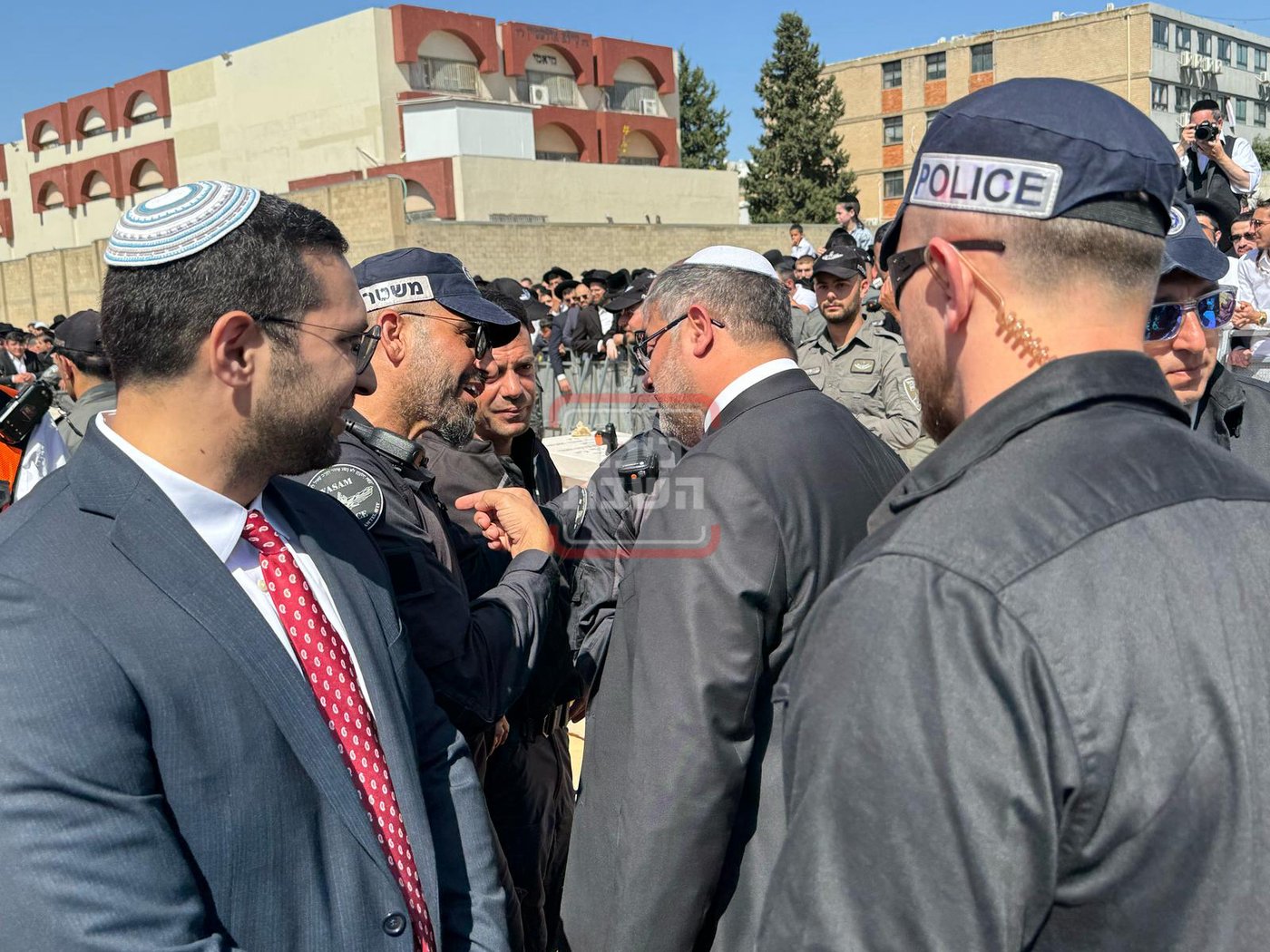 זופניק בכיכר | כל התמונות, הנייעס והחשיפות של פסח והמסתעף