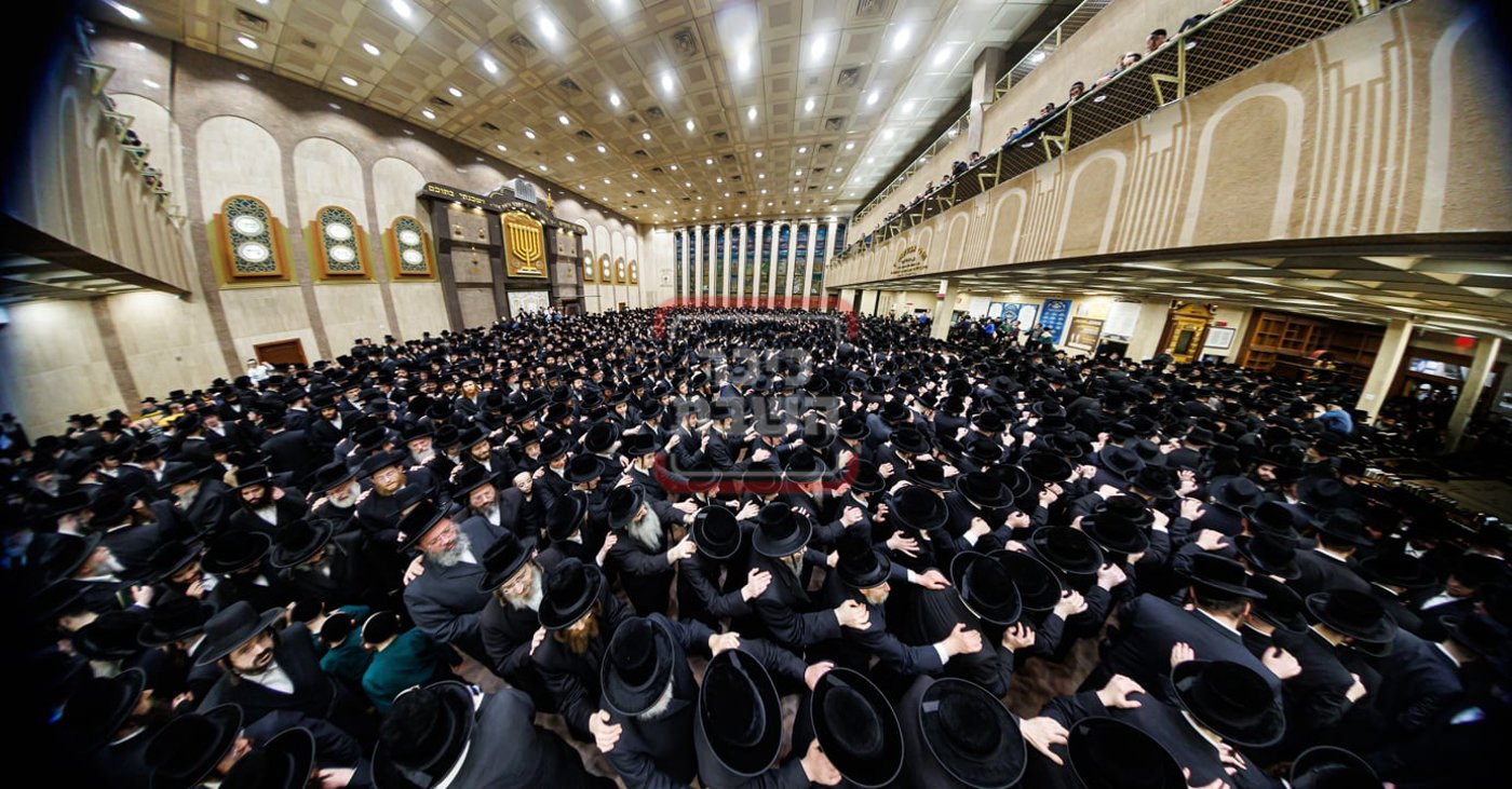 חג הפסח בחצה"ק באבוב