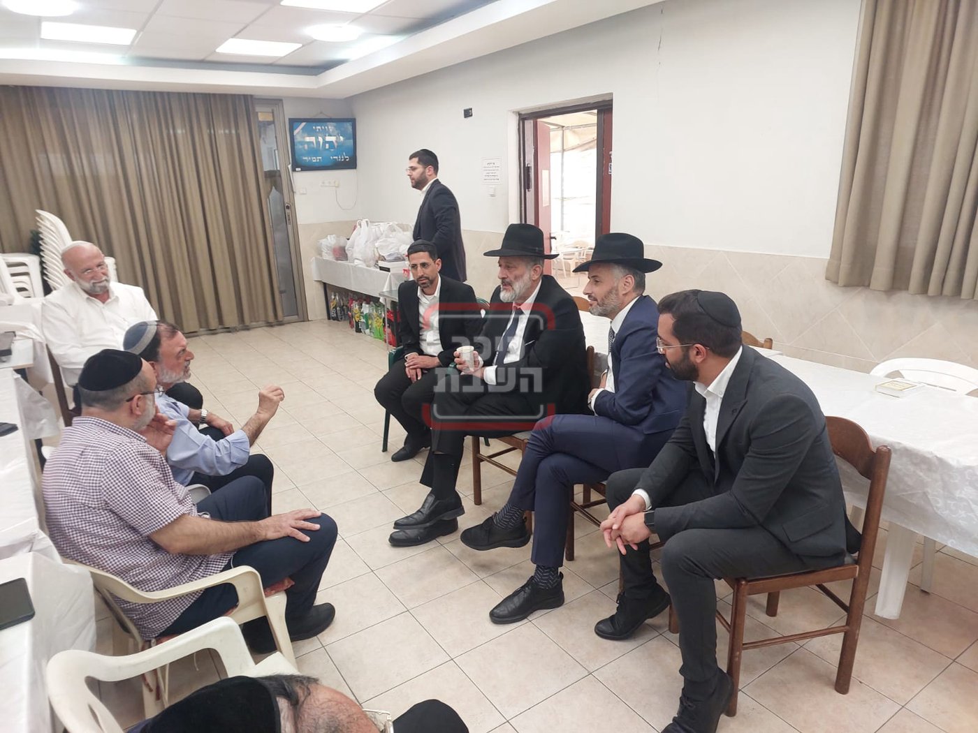 זופניק בכיכר | כל התמונות, הנייעס והחשיפות של פסח והמסתעף